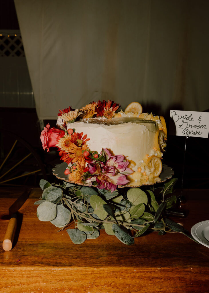 Micro wedding cake with flowers